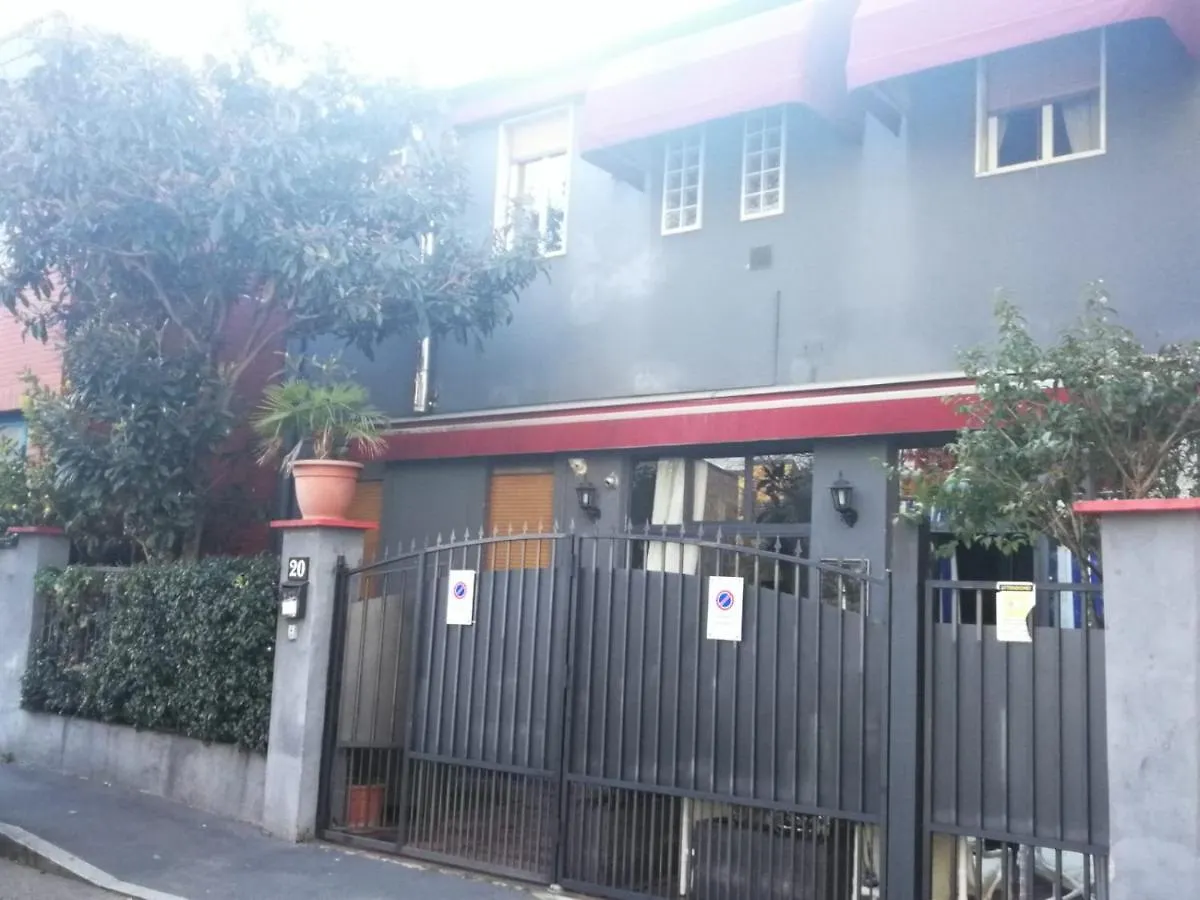 Al 20 Guest House Fiera Milano - Certosa - San Siro 0*, Milan Italy